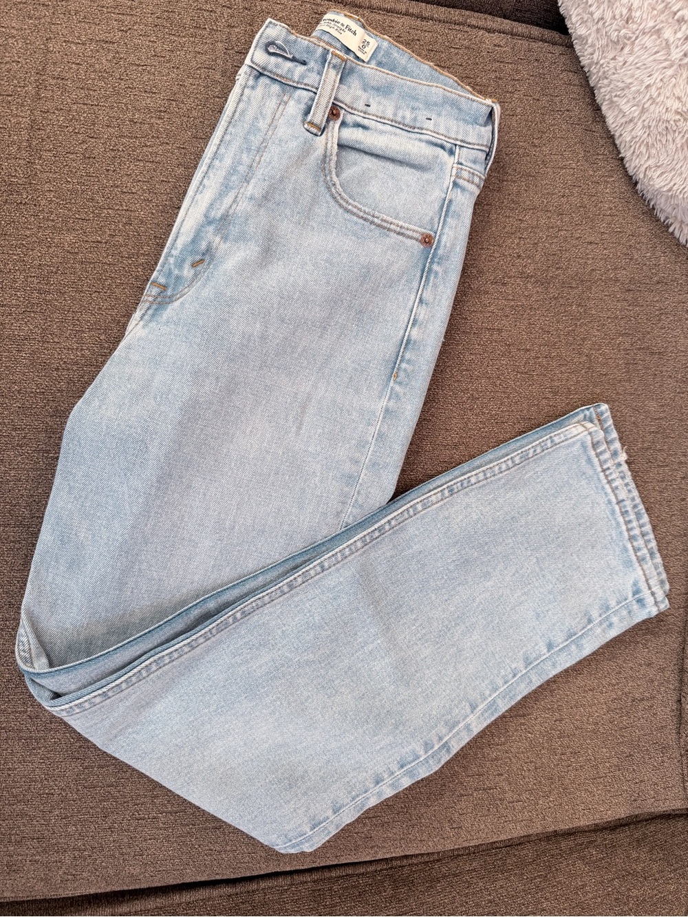 A&F ankle straight ultra high-rise